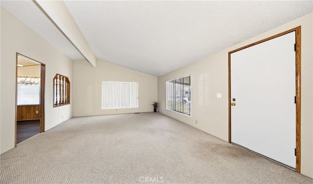 1300 W Menlo Avenue 188, Hemet, CA 92543