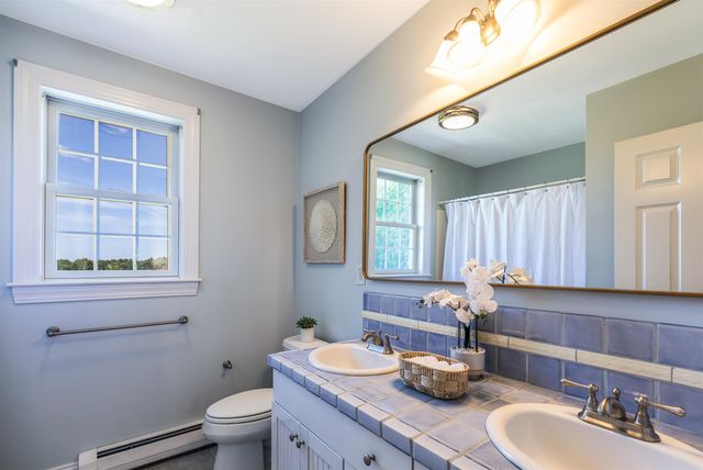 93 Bunker Hill Avenue, Stratham, NH 03885