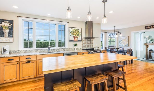 93 Bunker Hill Avenue, Stratham, NH 03885