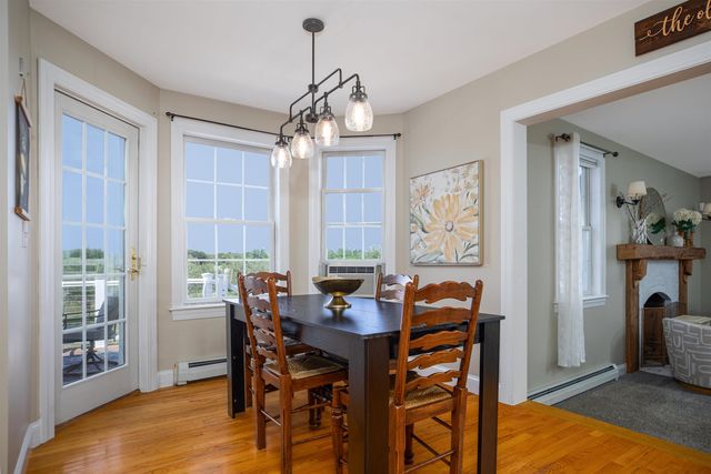 93 Bunker Hill Avenue, Stratham, NH 03885