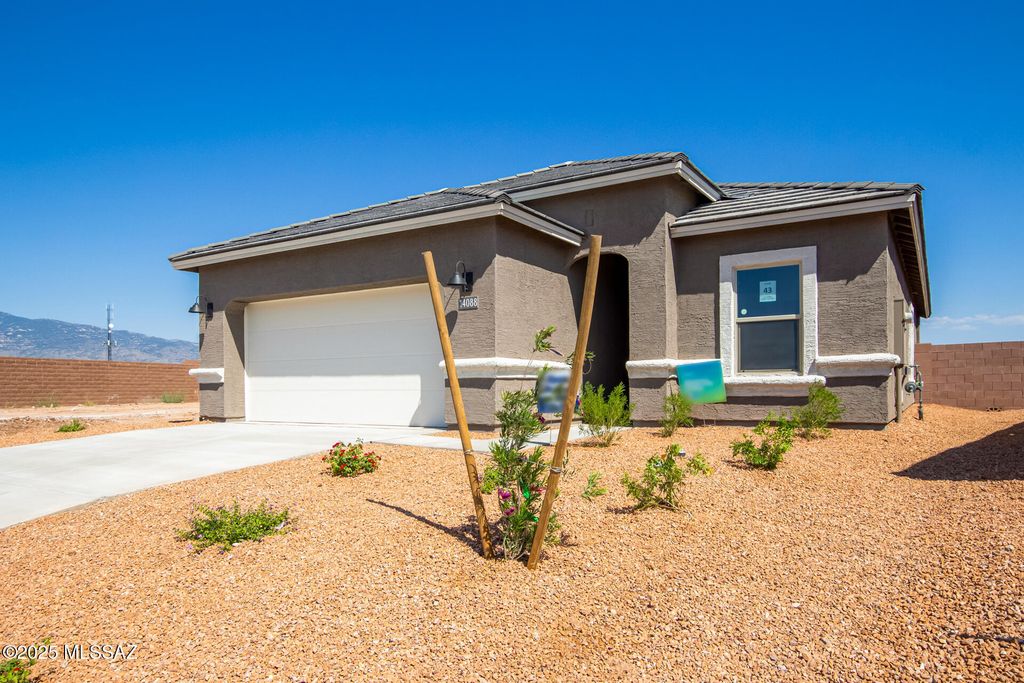 14115 E Canidae Drive, Vail, AZ 85641