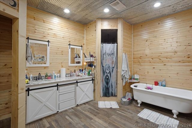 1355 Armstrong Academy, Bokchito, OK 74726