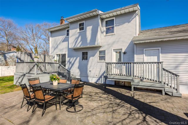 58 Freya Road, Rocky Point, NY 11778