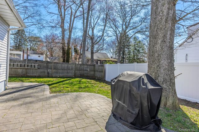 58 Freya Road, Rocky Point, NY 11778