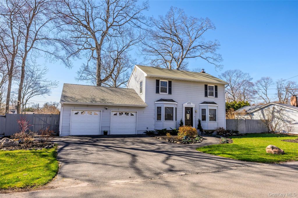 58 Freya Road, Rocky Point, NY 11778