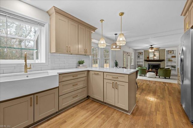 8957 River CRES, Suffolk, VA 23433