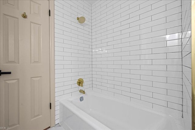 8957 River CRES, Suffolk, VA 23433
