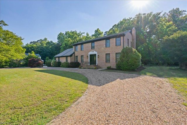 8957 River CRES, Suffolk, VA 23433