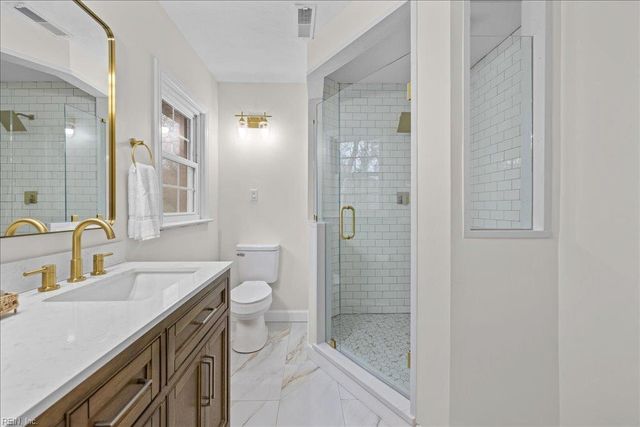 8957 River CRES, Suffolk, VA 23433