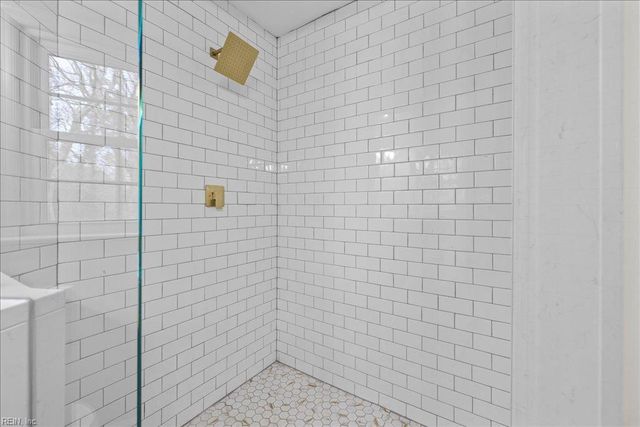 8957 River CRES, Suffolk, VA 23433