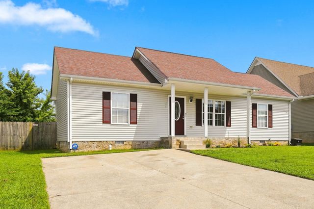 525 Fox Trot Dr, Clarksville, TN 37042