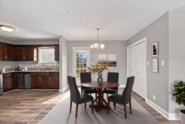 525 Fox Trot Dr, Clarksville, TN 37042