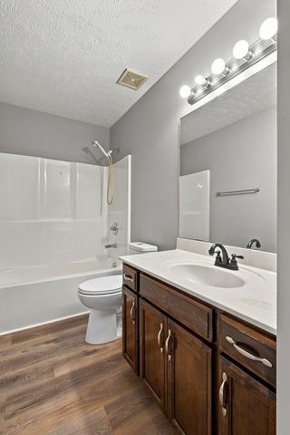 525 Fox Trot Dr, Clarksville, TN 37042