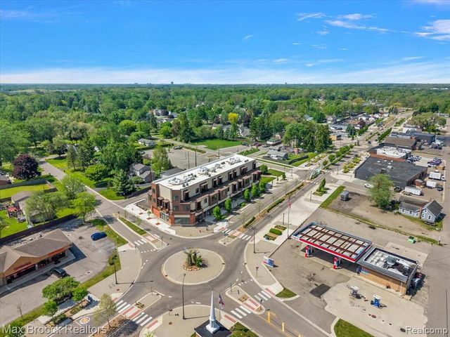 1760 E Auburn Road 2A, Rochester Hills, MI 48307