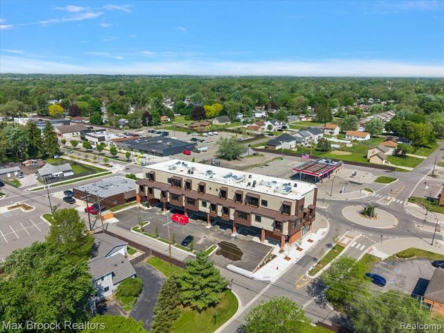 1760 E Auburn Road 2A, Rochester Hills, MI 48307