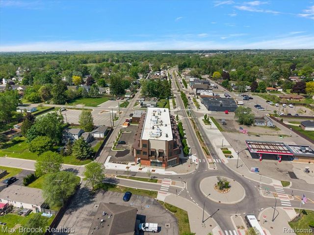 1760 E Auburn Road 2A, Rochester Hills, MI 48307