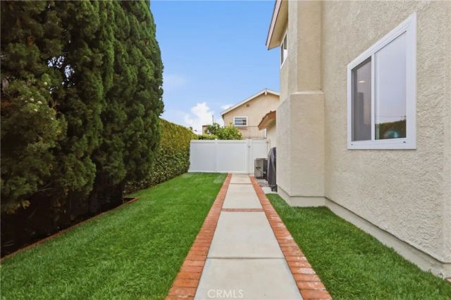 2103 Huntington Lane 2, Redondo Beach, CA 90278