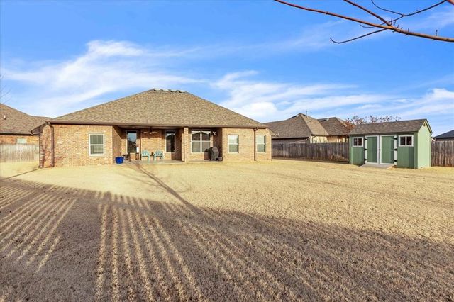 2217 Sugar Sands Road, Yukon, OK 73099