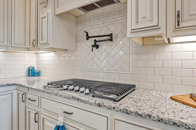 2217 Sugar Sands Road, Yukon, OK 73099