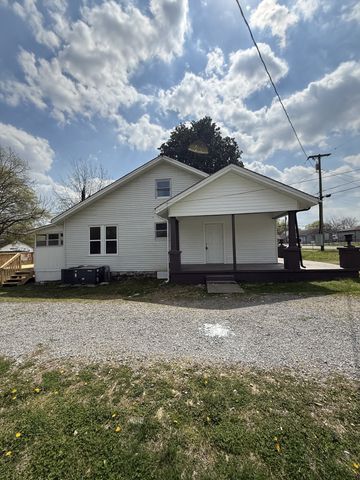 204 Hobson Ave, Shelbyville, TN 37160