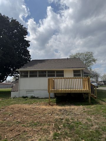 204 Hobson Ave, Shelbyville, TN 37160