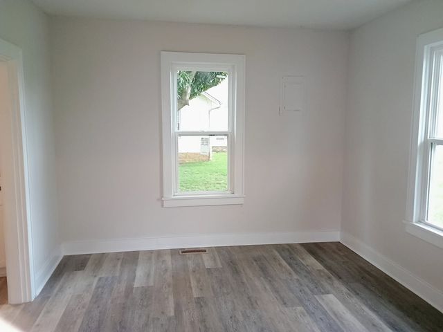 204 Hobson Ave, Shelbyville, TN 37160