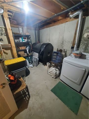 85 Shattock Avenue, Warwick, RI 02886