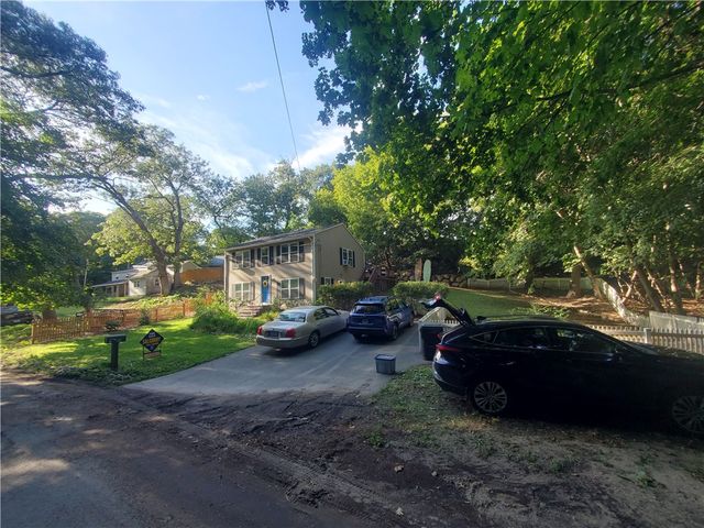 85 Shattock Avenue, Warwick, RI 02886