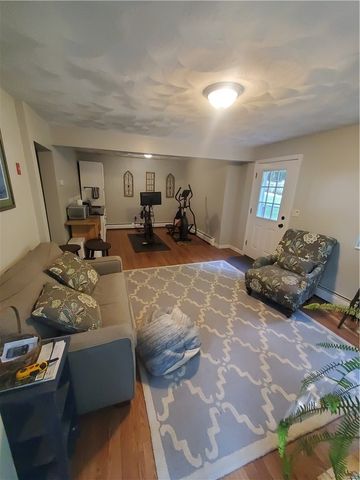 85 Shattock Avenue, Warwick, RI 02886