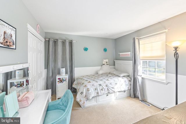 213 FOREST PARK DR, Chalfont, PA 18914