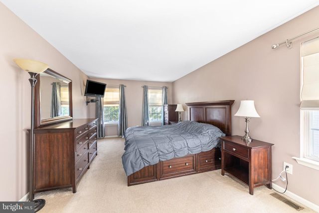 213 FOREST PARK DR, Chalfont, PA 18914