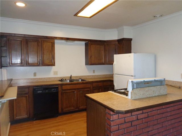 1021 Coulter Pine, Crestline, CA 92325