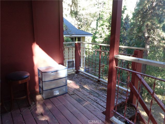 1021 Coulter Pine, Crestline, CA 92325
