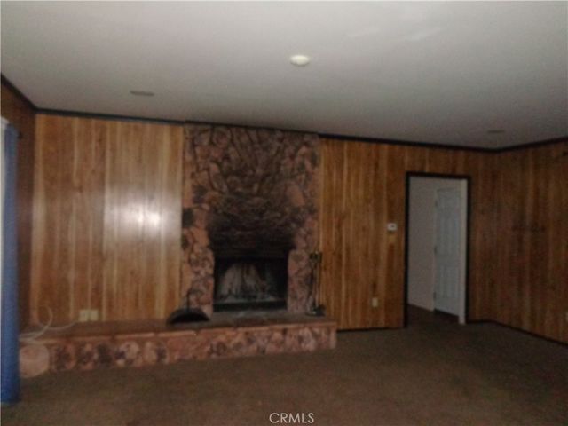 1021 Coulter Pine, Crestline, CA 92325