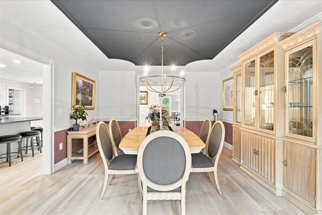 31 Quaker Village Ln, Sandwich, MA 02537
