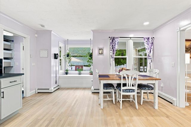 31 Quaker Village Ln, Sandwich, MA 02537