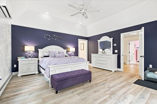 31 Quaker Village Ln, Sandwich, MA 02537