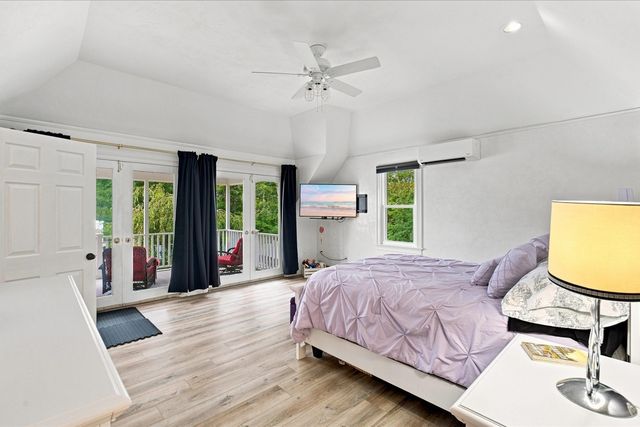 31 Quaker Village Ln, Sandwich, MA 02537