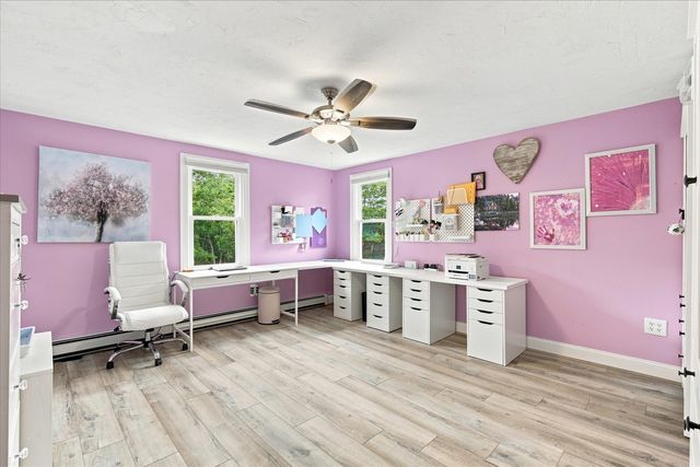 31 Quaker Village Ln, Sandwich, MA 02537