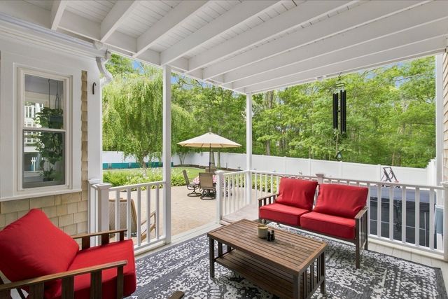31 Quaker Village Ln, Sandwich, MA 02537