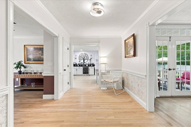31 Quaker Village Ln, Sandwich, MA 02537