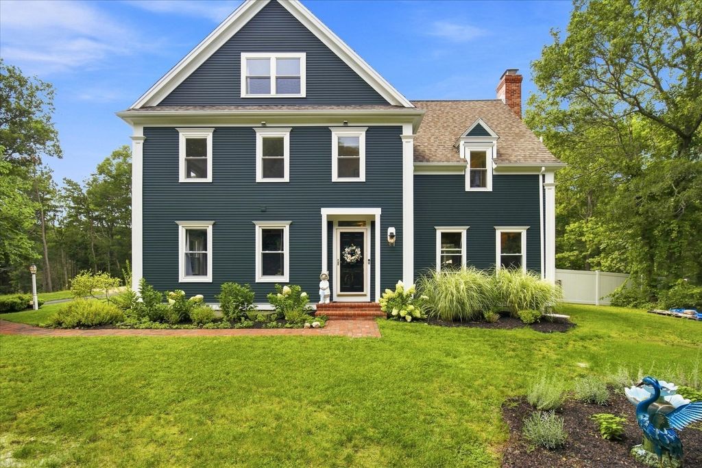 31 Quaker Village Ln, Sandwich, MA 02537