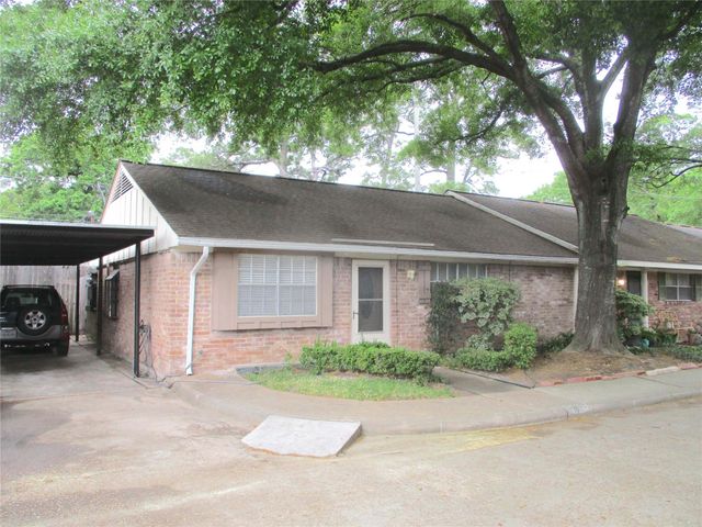 10122 Shadow Wood Drive 16, Houston, TX 77043