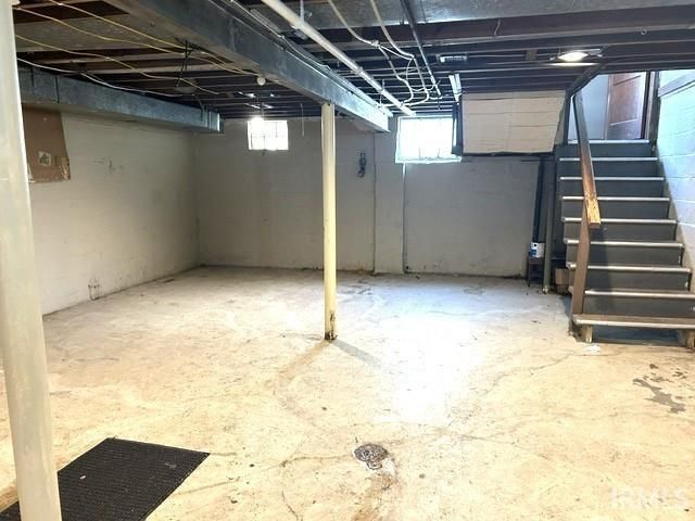 104 S Weinbach Avenue, Evansville, IN 47714