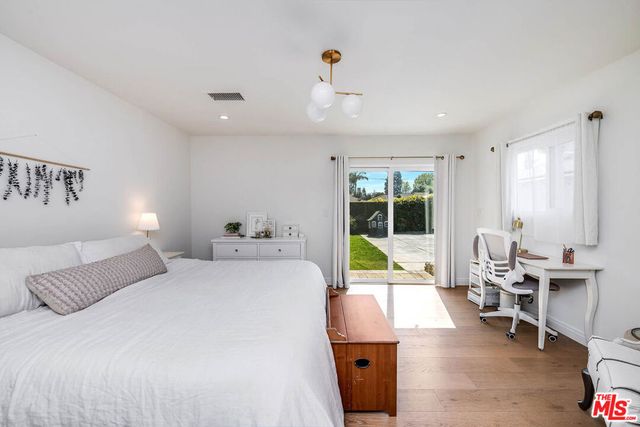 14716 Killion Street, Sherman Oaks, CA 91411