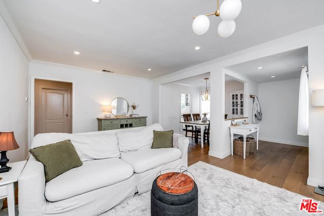 14716 Killion Street, Sherman Oaks, CA 91411