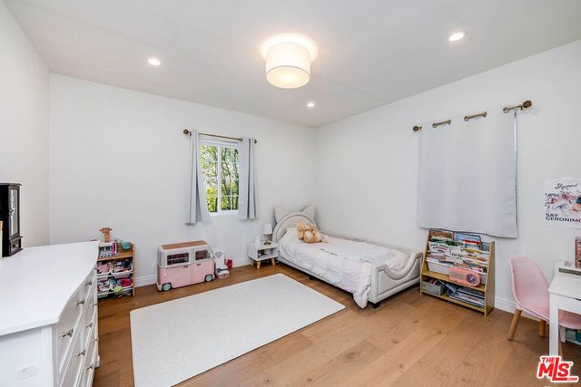 14716 Killion Street, Sherman Oaks, CA 91411