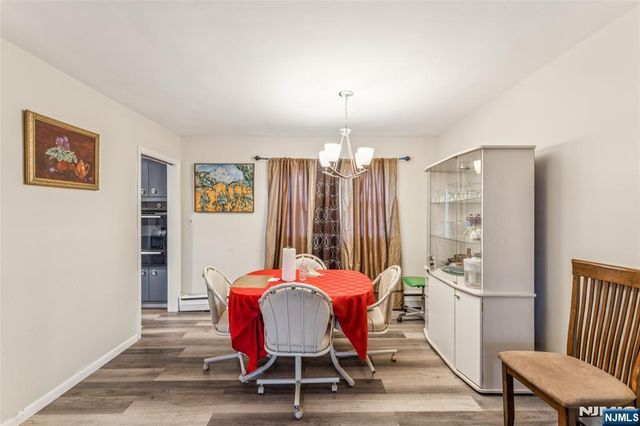 18 Gifford Court, Maplewood, NJ 07040