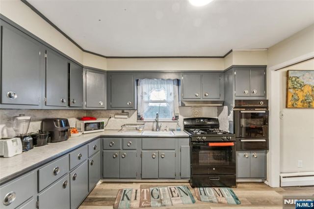 18 Gifford Court, Maplewood, NJ 07040