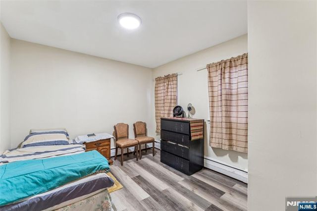 18 Gifford Court, Maplewood, NJ 07040